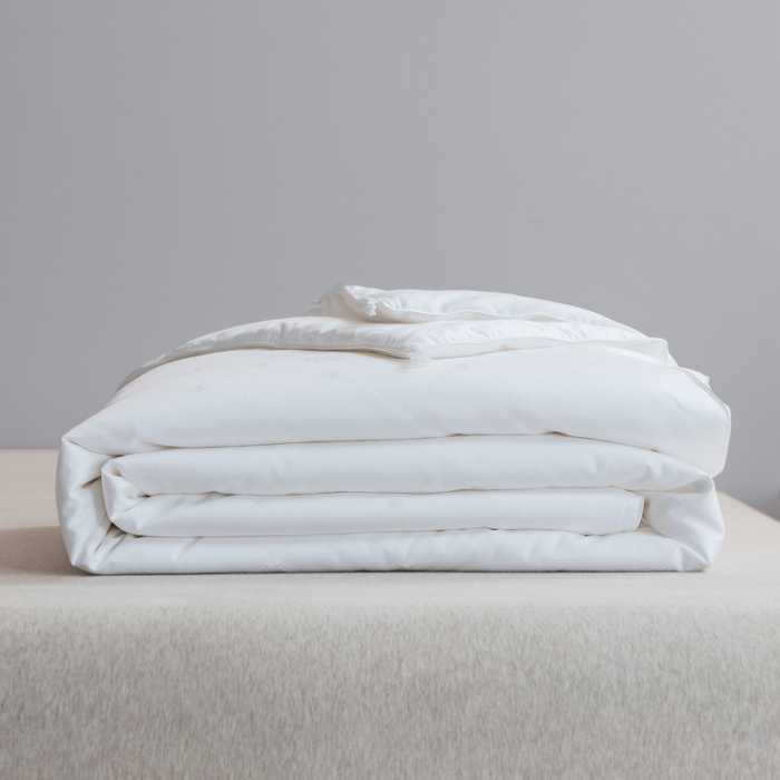 91家纺网 家纺一手货源 找家纺 2021香夫新款蚕丝被80S凯撒纯蚕丝被 第一套白色