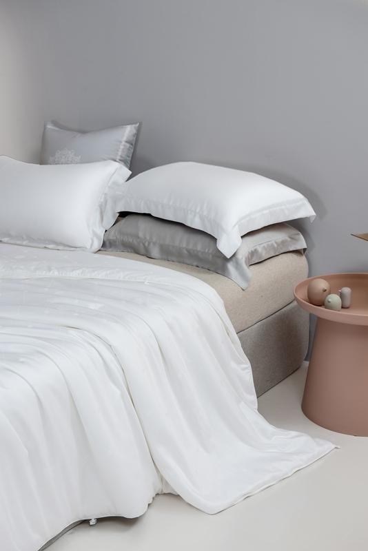 91家纺网 家纺一手货源 找家纺 2021香夫新款蚕丝被80S凯撒纯蚕丝被 第一套白色