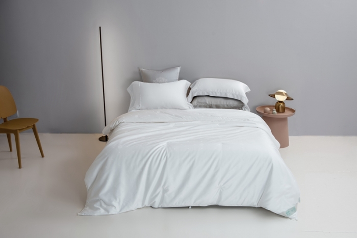 91家纺网 家纺一手货源 找家纺 2021香夫新款蚕丝被80S凯撒纯蚕丝被 第一套白色