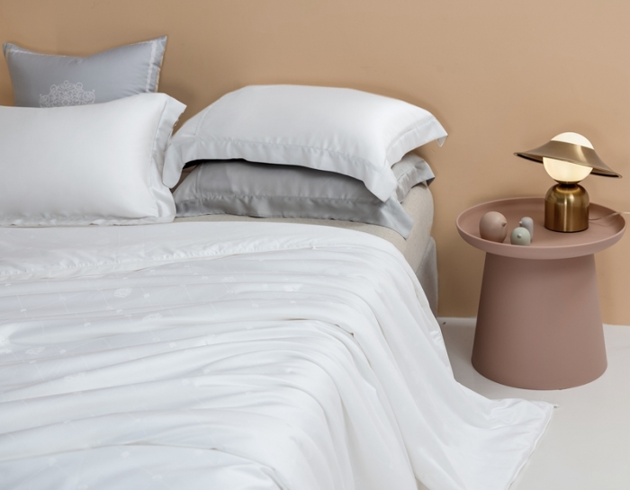 91家纺网 家纺一手货源 找家纺 2021香夫新款蚕丝被80S凯撒纯蚕丝被 第二套白色