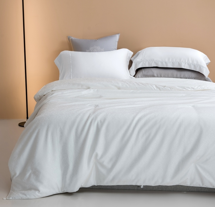 91家纺网 家纺一手货源 找家纺 2021香夫新款100支匹马棉抗菌蚕丝被纯蚕丝被 漾（二）