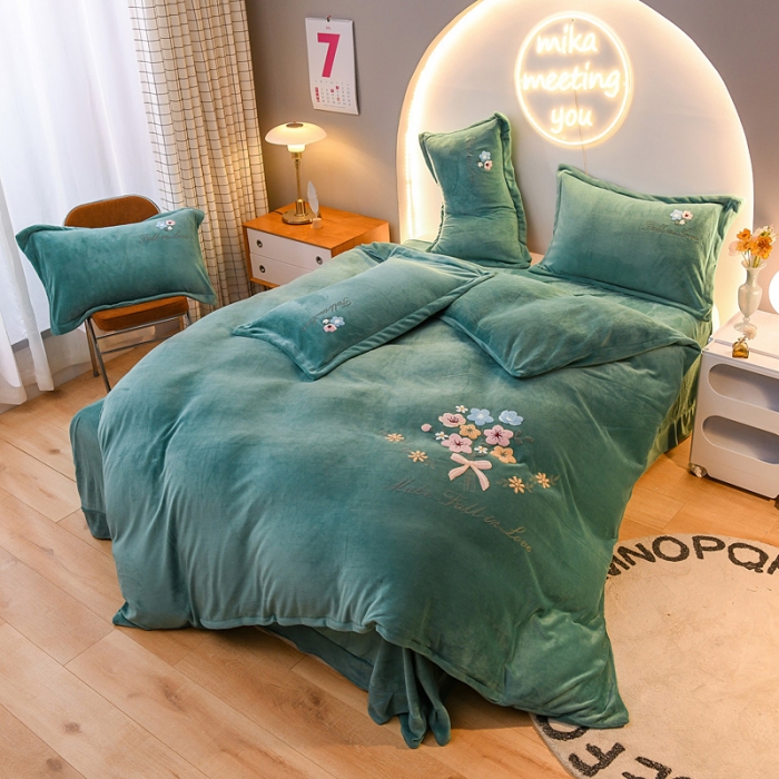 91家纺网 家纺一手货源 找家纺 （总）靓生活 2021新款牛奶绒毛巾绣四件套