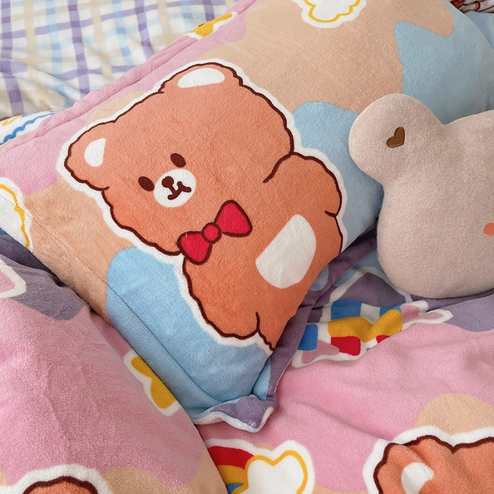 91家纺网 家纺一手货源 找家纺 沐棉 2021新款高克重牛奶绒卡通四件套 彩虹熊