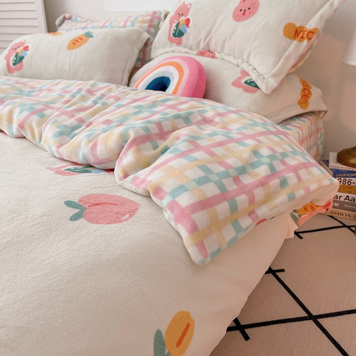 91家纺网 家纺一手货源 找家纺 沐棉 2021新款高克重牛奶绒卡通四件套 萝卜兔