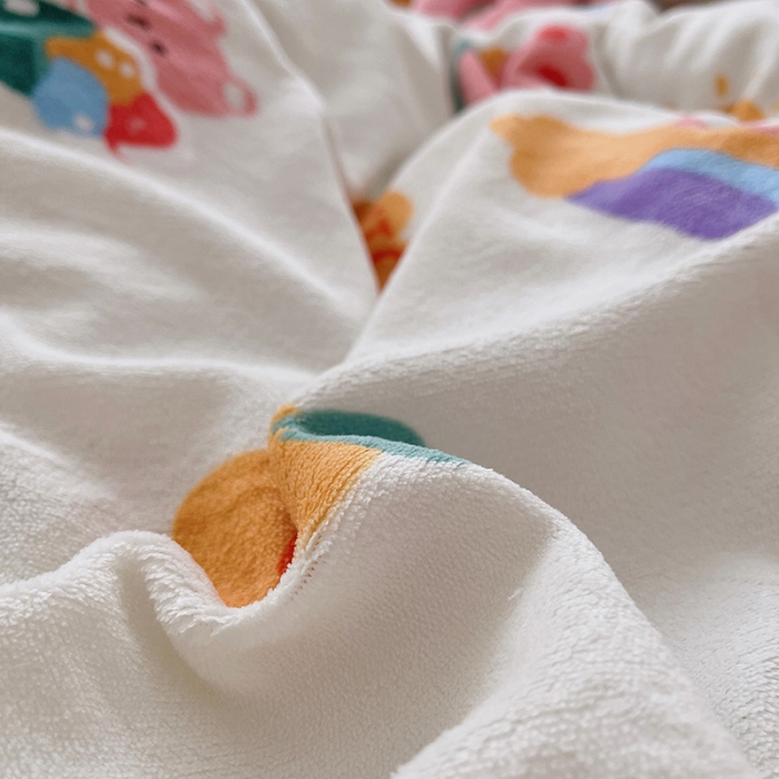 91家纺网 家纺一手货源 找家纺 沐棉 2021新款高克重牛奶绒卡通四件套 萝卜兔