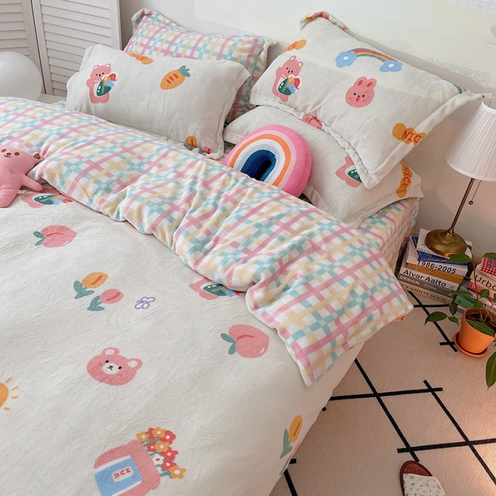 91家纺网 家纺一手货源 找家纺 沐棉 2021新款高克重牛奶绒卡通四件套 萝卜兔