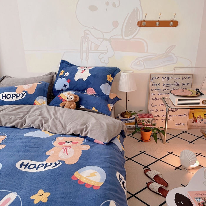 91家纺网 家纺一手货源 找家纺 沐棉 2021新款高克重牛奶绒卡通四件套 太空旅行