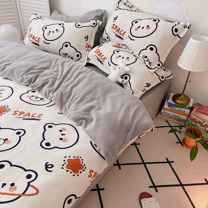 91家纺网 家纺一手货源 找家纺 沐棉 2021新款高克重牛奶绒卡通四件套 太空熊