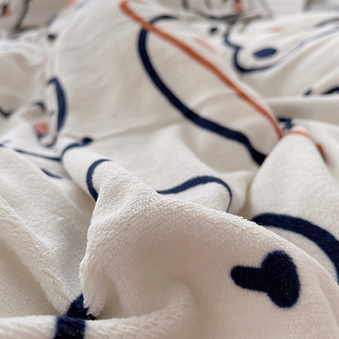 91家纺网 家纺一手货源 找家纺 沐棉 2021新款高克重牛奶绒卡通四件套 太空熊