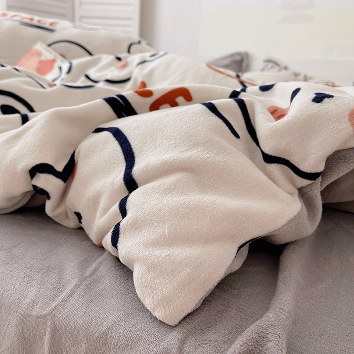 91家纺网 家纺一手货源 找家纺 沐棉 2021新款高克重牛奶绒卡通四件套 太空熊