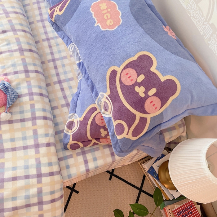 91家纺网 家纺一手货源 找家纺 沐棉 2021新款高克重牛奶绒卡通四件套 顽皮熊