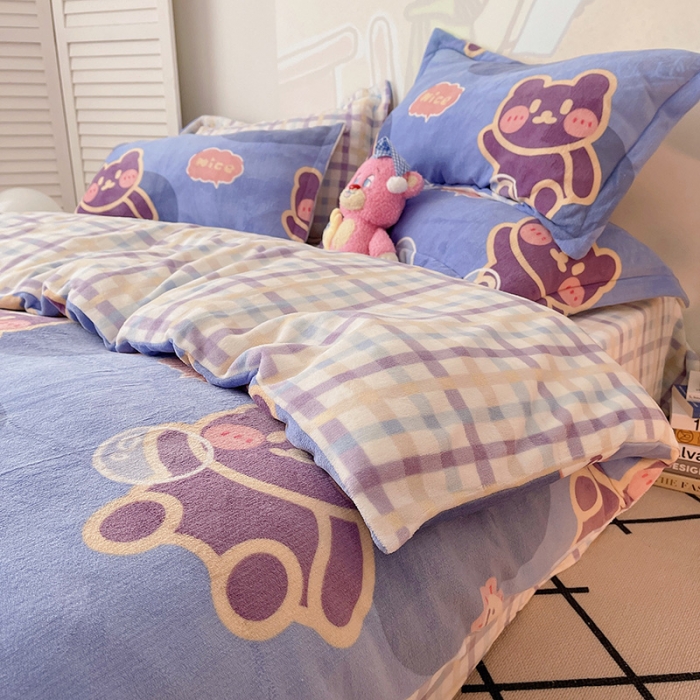 91家纺网 家纺一手货源 找家纺 沐棉 2021新款高克重牛奶绒卡通四件套 顽皮熊