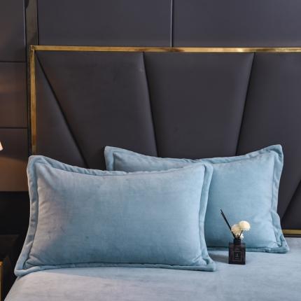 91家纺网 家纺一手货源 找家纺 锦罗绣2024新款230克牛奶绒纯色单品枕套一对 水蓝