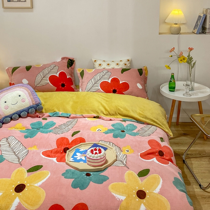 91家纺网 家纺一手货源 找家纺 优宜家 2023新款双面牛奶绒四件套 心动花园