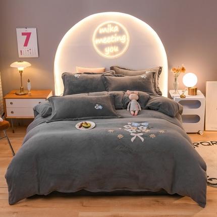 91家纺网 家纺一手货源 找家纺 靓生活 2021新款牛奶绒毛巾绣四件套 花语-高级灰