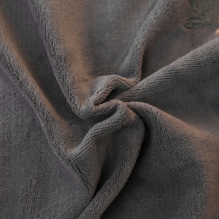 91家纺网 家纺一手货源 找家纺 靓生活 2021新款牛奶绒毛巾绣四件套 花语-高级灰