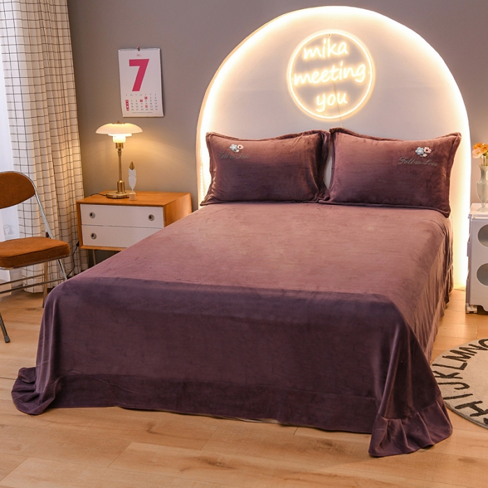 91家纺网 家纺一手货源 找家纺 靓生活 2021新款牛奶绒毛巾绣四件套 花语-紫色