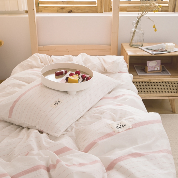 91家纺网 家纺一手货源 找家纺 柠萌家居 2021新款全棉色织水洗棉学生宿舍三件套 粉白细条