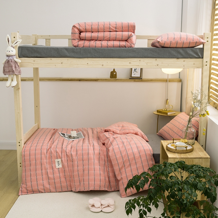 91家纺网 家纺一手货源 找家纺 柠萌家居 2021新款全棉色织水洗棉学生宿舍三件套 粉灰格