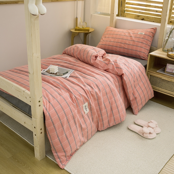 91家纺网 家纺一手货源 找家纺 柠萌家居 2021新款全棉色织水洗棉学生宿舍三件套 粉灰格