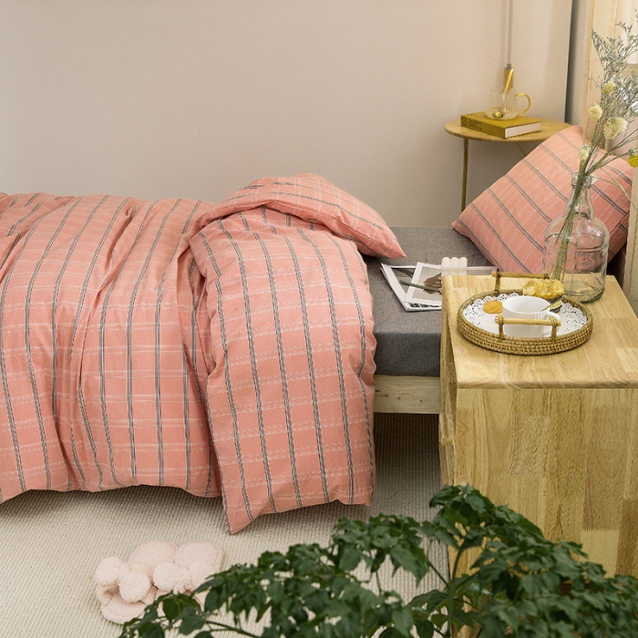 91家纺网 家纺一手货源 找家纺 柠萌家居 2021新款全棉色织水洗棉学生宿舍三件套 粉灰格