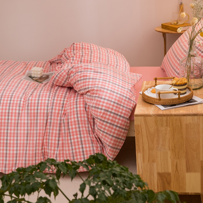 91家纺网 家纺一手货源 找家纺 柠萌家居 2021新款全棉色织水洗棉学生宿舍三件套 粉灰小格