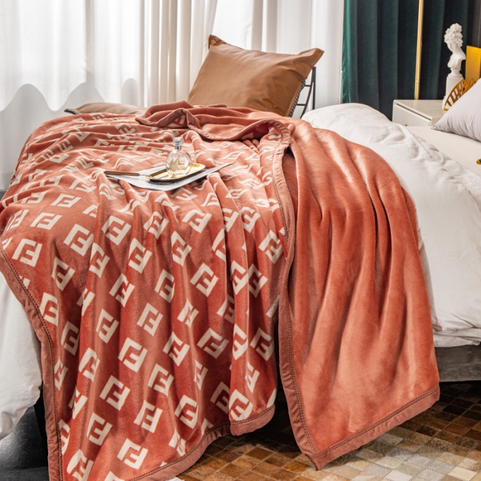 91家纺网 家纺一手货源 找家纺 卡奥AB版加厚复合云毯法莱绒毛毯空调休闲毯沙发盖毯 艾芙