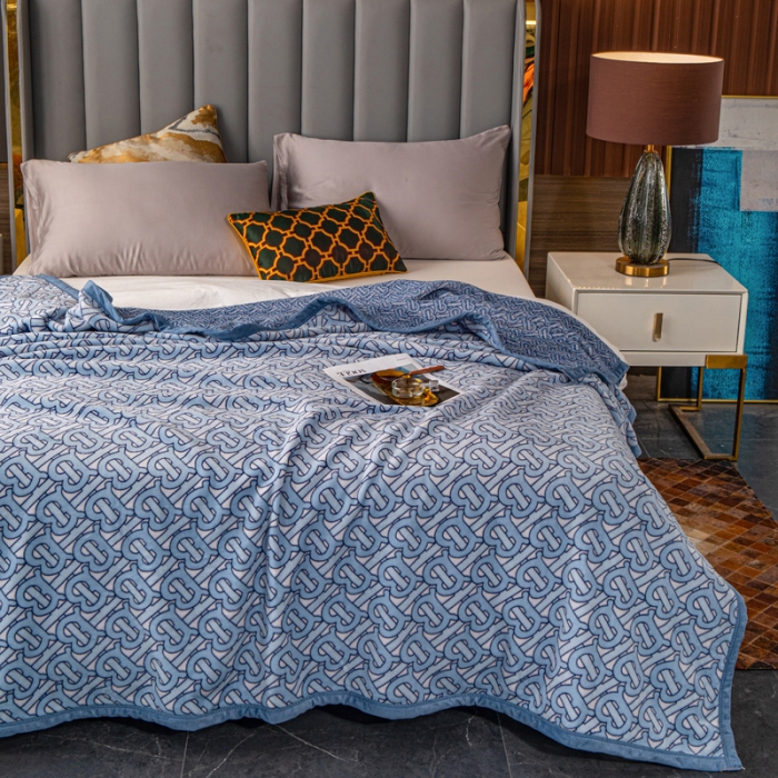 91家纺网 家纺一手货源 找家纺 卡奥AB版加厚复合云毯法莱绒毛毯空调休闲毯沙发盖毯 蓝迷