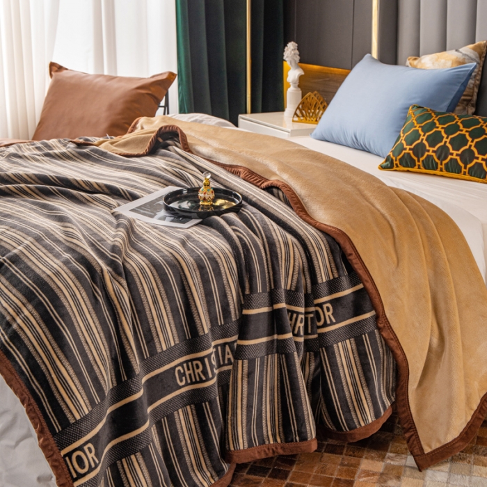 91家纺网 家纺一手货源 找家纺 卡奥AB版加厚复合云毯法莱绒毛毯空调休闲毯沙发盖毯莫可