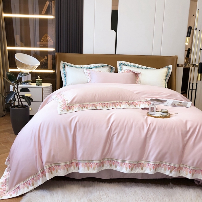 91家纺网 家纺一手货源 找家纺 馨蕊2021秋冬新品100支澳棉四件套高定系列罗地亚-豆蔻粉