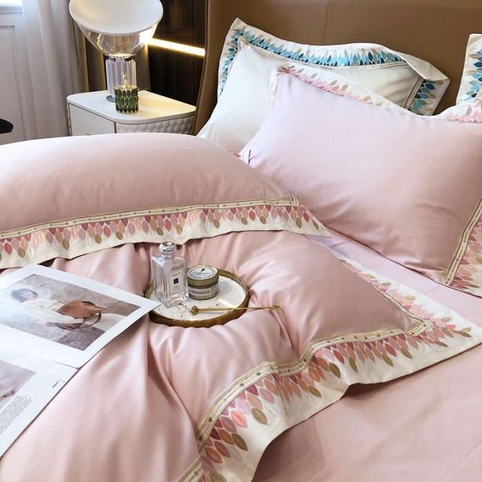 91家纺网 家纺一手货源 找家纺 馨蕊2021秋冬新品100支澳棉四件套高定系列罗地亚-豆蔻粉