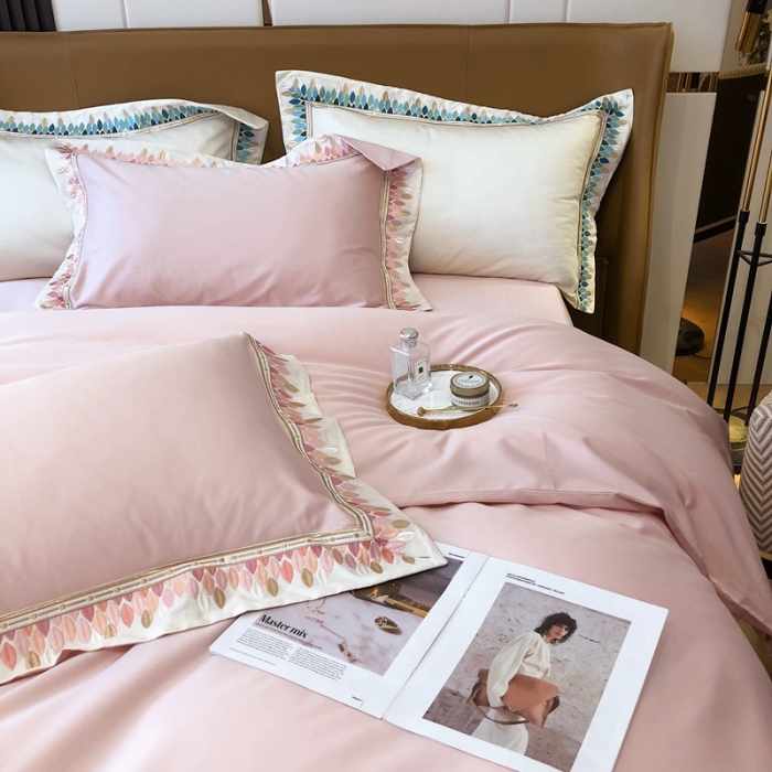 91家纺网 家纺一手货源 找家纺 馨蕊2021秋冬新品100支澳棉四件套高定系列罗地亚-豆蔻粉