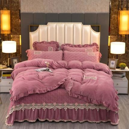 91家纺网 家纺一手货源 找家纺 总木兰花 2023新款220克保暖加厚牛奶绒夹棉床盖款四件套