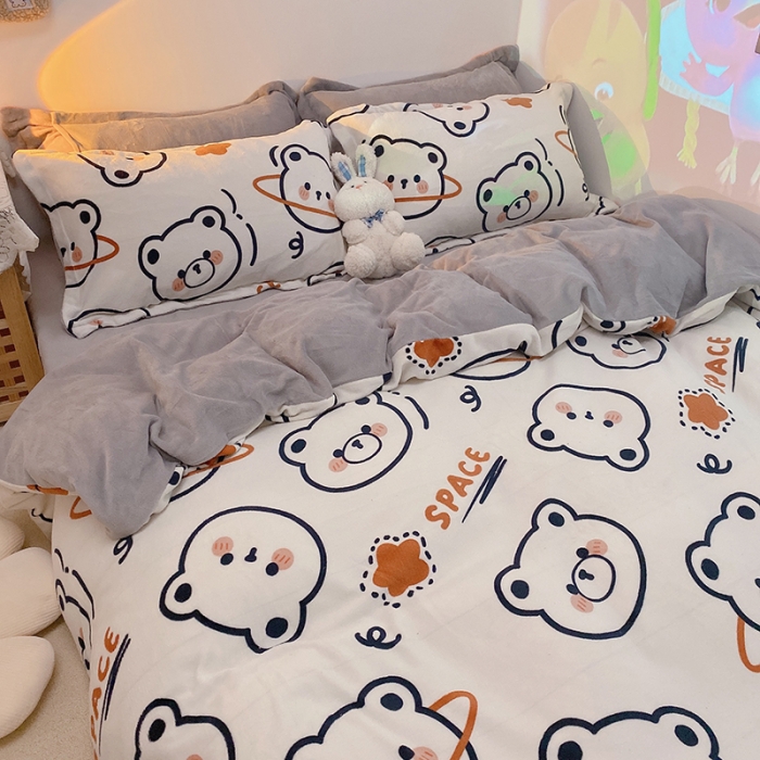 91家纺网 家纺一手货源 找家纺 沐棉家纺2021新款卡通牛奶绒四件套 太空熊
