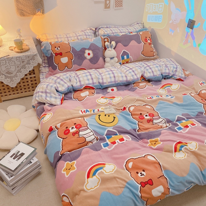 91家纺网 家纺一手货源 找家纺 沐棉家纺2021新款卡通牛奶绒四件套 彩虹熊