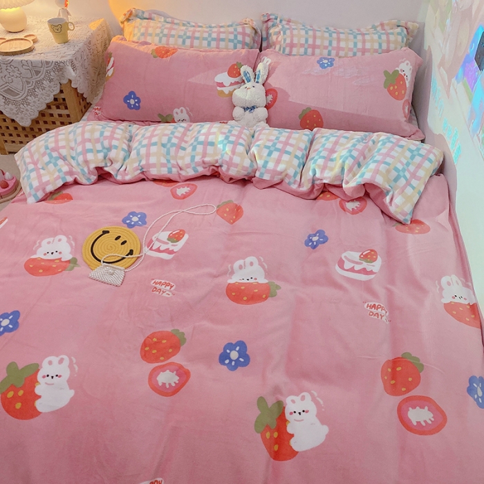 91家纺网 家纺一手货源 找家纺 沐棉家纺2021新款卡通牛奶绒四件套 草莓小兔