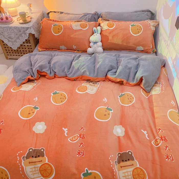 91家纺网 家纺一手货源 找家纺 沐棉家纺2021新款卡通牛奶绒四件套 大桔大利