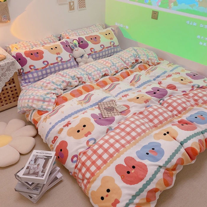 91家纺网 家纺一手货源 找家纺 沐棉家纺2021新款卡通牛奶绒四件套 动物家族