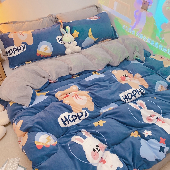 91家纺网 家纺一手货源 找家纺 沐棉家纺2021新款卡通牛奶绒四件套 太空旅行