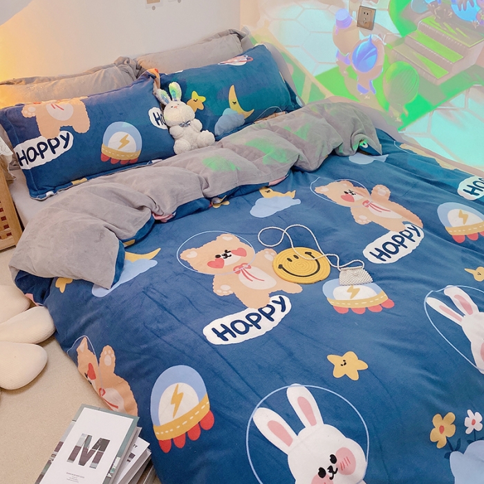 91家纺网 家纺一手货源 找家纺 沐棉家纺2021新款卡通牛奶绒四件套 太空旅行