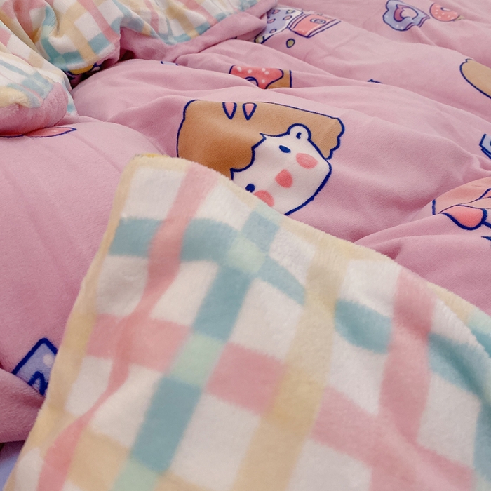 91家纺网 家纺一手货源 找家纺 沐棉家纺2021新款卡通牛奶绒四件套 糖果女孩