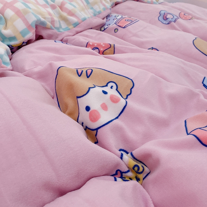 91家纺网 家纺一手货源 找家纺 沐棉家纺2021新款卡通牛奶绒四件套 糖果女孩