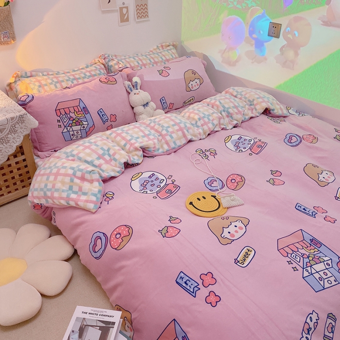 91家纺网 家纺一手货源 找家纺 沐棉家纺2021新款卡通牛奶绒四件套 糖果女孩