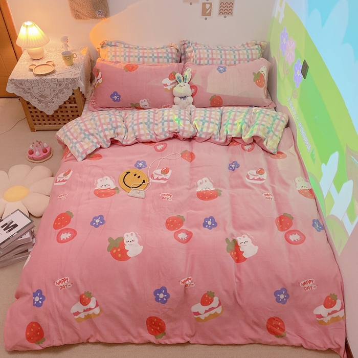 91家纺网 家纺一手货源 找家纺 沐棉家纺2021新款卡通牛奶绒四件套 草莓小兔