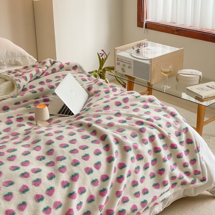 91家纺网 家纺一手货源 找家纺 萝莉 2021新款立体羊毛绒双层毯 草霉