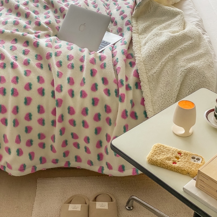 91家纺网 家纺一手货源 找家纺 萝莉 2021新款立体羊毛绒双层毯 草霉