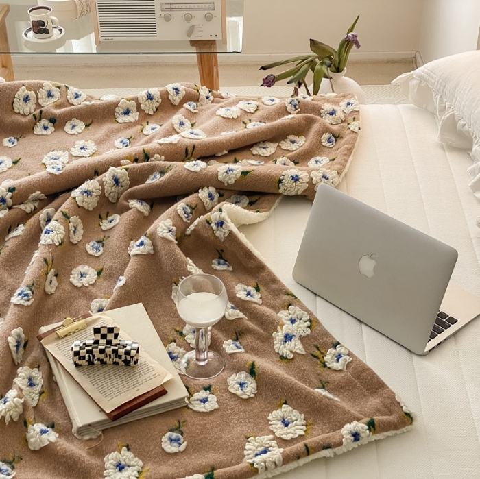 91家纺网 家纺一手货源 找家纺 萝莉 2021新款立体羊毛绒双层毯 咖色雏菊