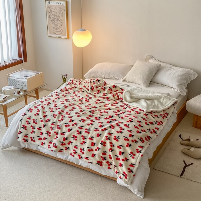 91家纺网 家纺一手货源 找家纺 萝莉 2021新款立体羊毛绒双层毯 樱桃