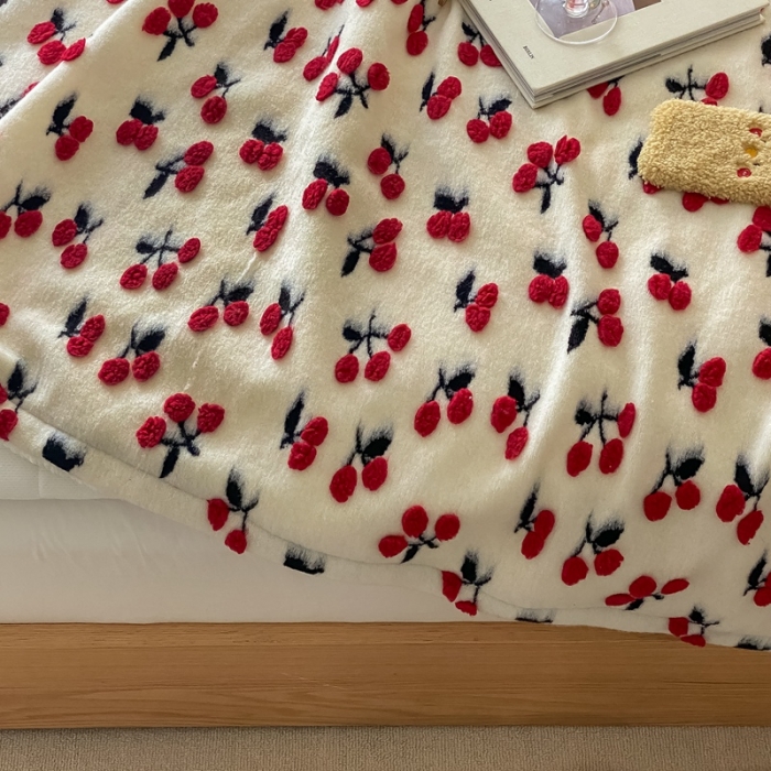 91家纺网 家纺一手货源 找家纺 萝莉 2021新款立体羊毛绒双层毯 樱桃