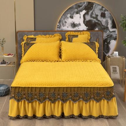 91家纺网 家纺一手货源 找家纺 木兰花 220克保暖加厚牛奶绒蕾丝刺绣夹棉床裙款四件套 姜黄